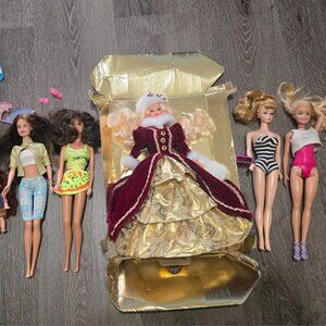 barbies lot dolls